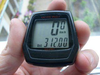 Je to dobr�. Hranice 300 km byla p�ekon�na.